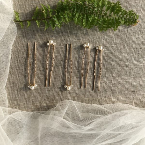 Pearl and Clear Bead Short Pin - Image 6