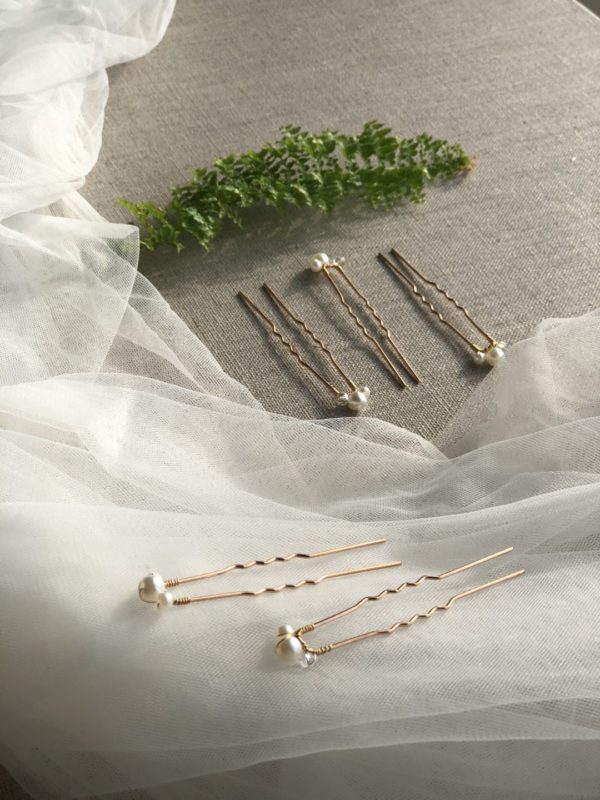 Pearl and Clear Bead Short Pin - Image 9